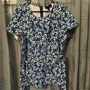 Shoe sleeve tie waist blouse